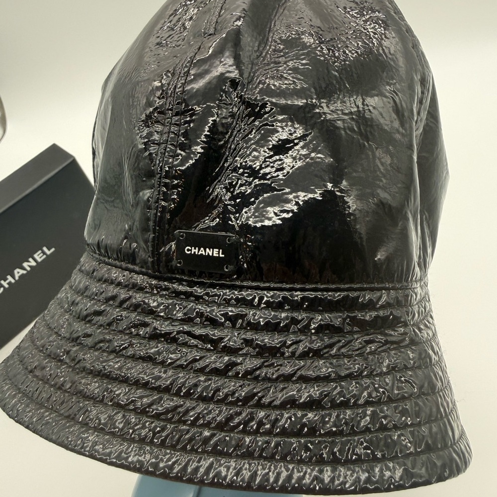 CHANEL Bob Black Patent Leather Bucket Hat - Picture 3 of 12
